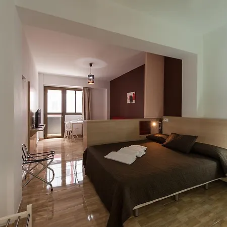 Las Palmas Urban Center Apartment *